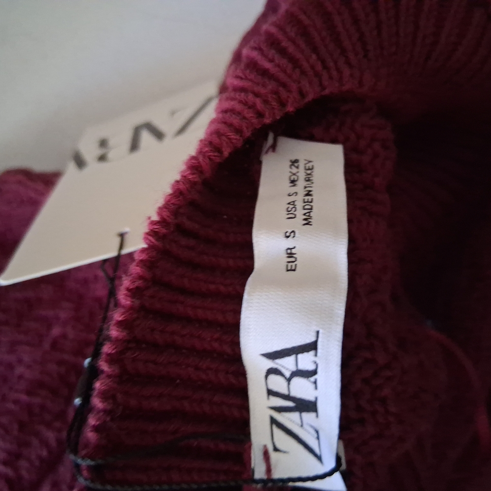 Zara Maroon Cardigan with Vibrant Blue Accents - Picture 5 of 6